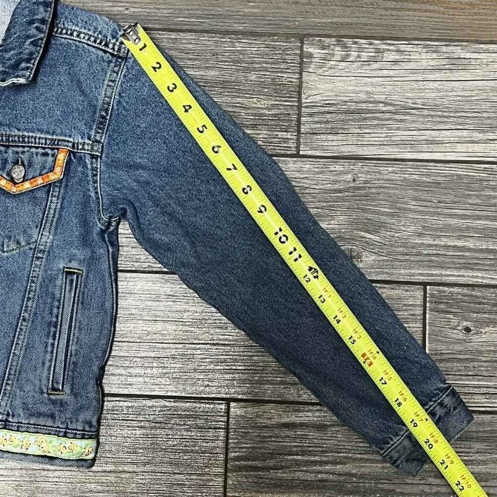 Old Navy Y2K Denim Jean Jacket Girls Size 12 Medium Embroidery Flowers 2000 Vtg